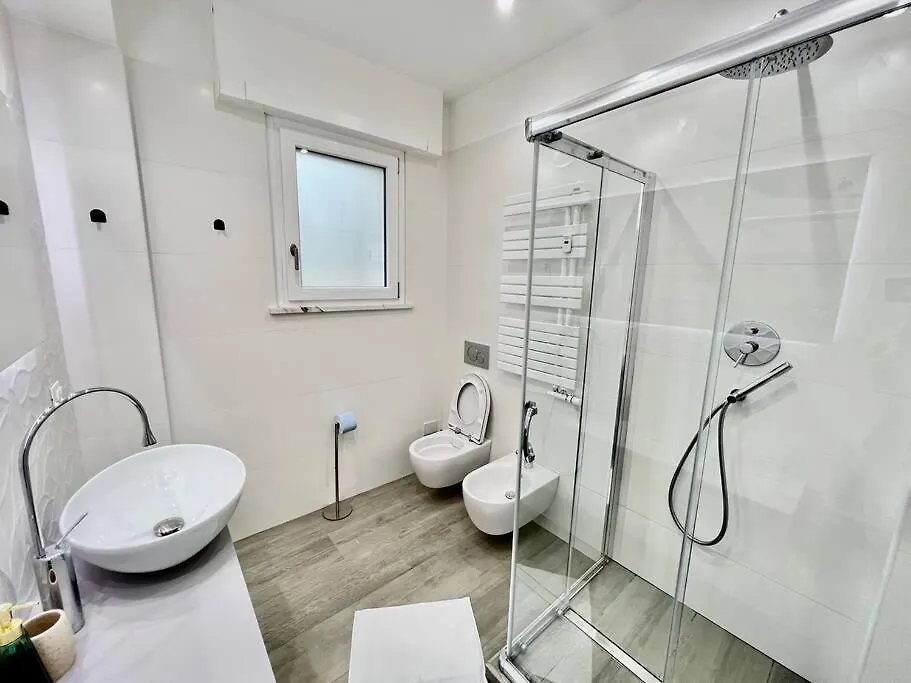 Apartament Lussuoso 130 Mq Zona Cipro Rzym 0*,