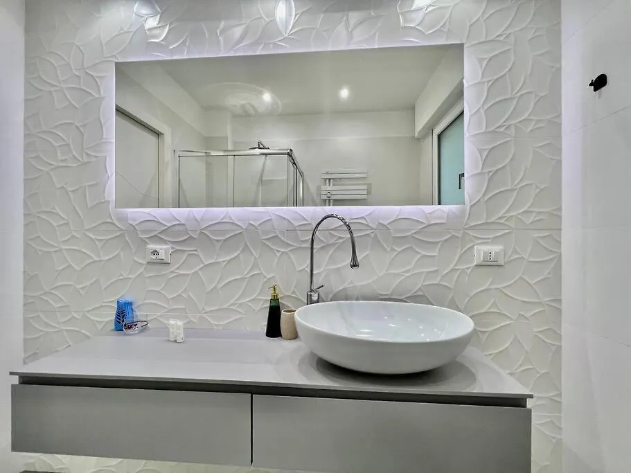 Apartament Lussuoso 130 Mq Zona Cipro Rzym 0*,  Włochy